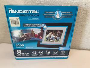 lot 18 image: Pandigital with Pantouch Digital Picture Frame