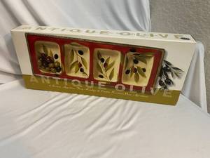 lot 26 image: New Clay Art Antique Olive Sectioned Appetizer Tray