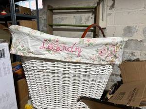 lot 117 image: Wicker Lined Laundry Basket with Hangers