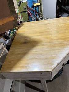 lot 126 image: Corner DeskTable