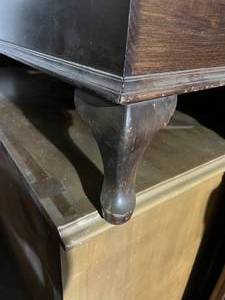 lot 142 image: Vintage Cedar Storage Chest