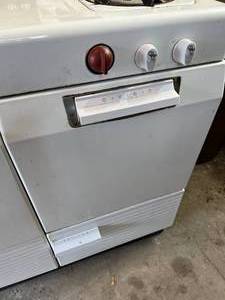 lot 144 image: Antique Magic Chef Stove & Oven See Details for Moving