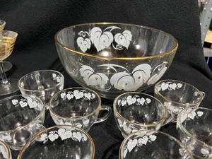 lot 131 image: Vintage Clear Glass with Gold Colored Accents