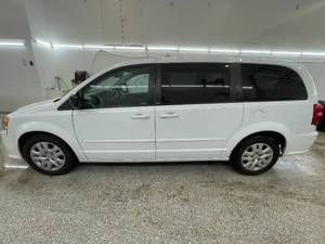 2014 Dodge Grand Caravan SE - 1 OWNER