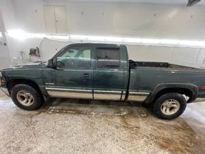 2001 Chevrolet Silverado 1500 LS - 4X4