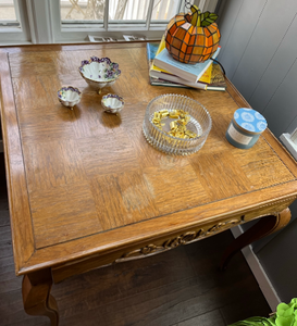 lot 59 image: Hekman Wood Card Table