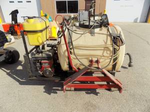 lot 8 image: 3-Point Mount Sprayer