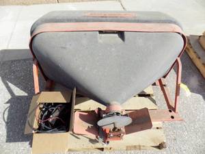 lot 13 image: Buyers Sander with Controller