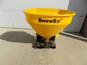 lot 6 image: Snow EX Salter