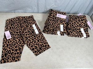 lot 242 image: 11 New Pairs of XS Kids Pants