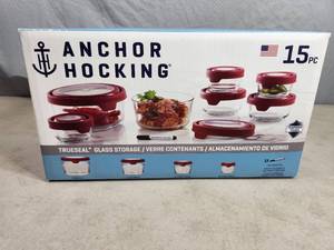 lot 5 image: New 15 Piece Anchor Hocking TrueSeal Glass Storage Set