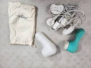 lot 12 image: Clairisonic Mia 2 and Accessories