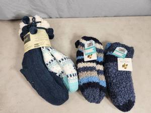 lot 15 image: New Muk Luks and More