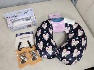 lot 18 image: New Travel Items