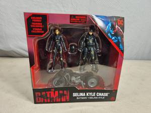 lot 30 image: New Collectible Batman Set