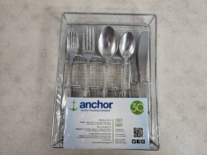 lot 52 image: New Anchor Hocking Silverware Set