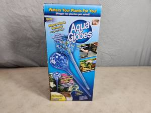lot 65 image: New 2 Pack of Aqua Globes