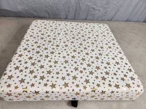 lot 146 image: Collapsible Storage Ottoman