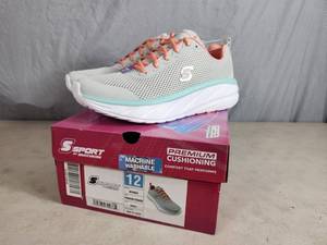 lot 147 image: New Skechers Premium Cushioning Sneakers