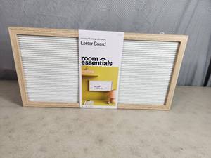 lot 182 image: New Room Essentials LetterBoard