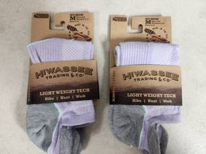 lot 223 image: 2 New Pair of Hiwassee Trading Co No Show Socks