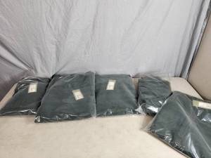 lot 224 image: 5 New Big and Tall Sherpa Lined Sweaters