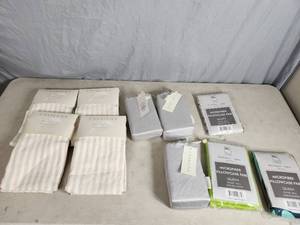 lot 230 image: New Pillowcases and More