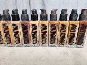 lot 198 image: Makeup Lot