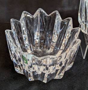 lot 35 image: Three Orrefors Crystal Fleur Bowls