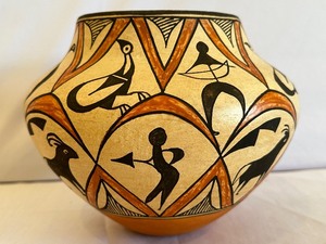 lot 7 image: Vintage Frances Torivio Pino Acoma Pottery Vase