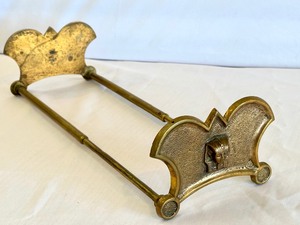 lot 9 image: Vintage Adjustable Egyptian Metal Book Ends