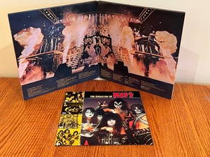 lot 162 image: Vintage KISS Alive II Record Album
