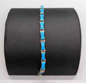 lot 292 image: Turquoise and Sterling Silver Bracelet