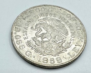 lot 322 image: 1959 Mexico Five Peso Coin