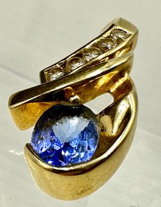 lot 314 image: 14k Yellow Gold, Tanzanite and Diamond Pendant