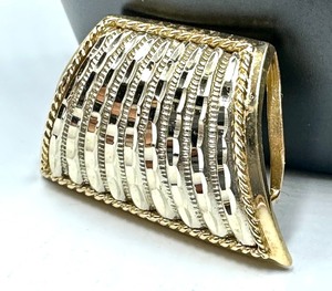 lot 308 image: 14K Yellow Gold Sparkly Slide