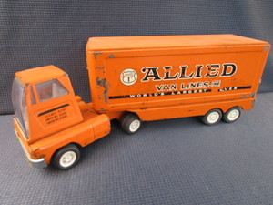 lot 36 image: Tonka Allied Van Lines Truck