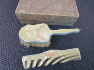 lot 41 image: Baby Brush & Comb set