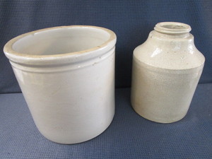 lot 42 image: Crockery Canning Jar, 1 Gallon Crock
