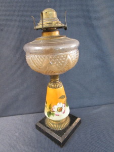 lot 51 image: Antique Kerosene Lamp