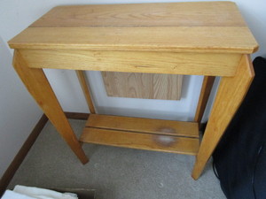 lot 85 image: Small Sofa Table