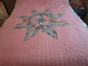 lot 79 image: Antique Quilt
