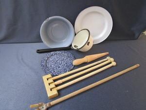 lot 84 image: Enamel & Wooden Primitives