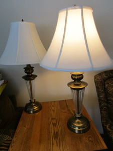 lot 87 image: Pair Table Lamps