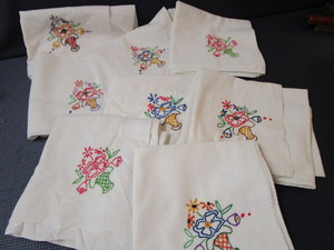 lot 93 image: Embroidered Dish Towels