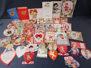 lot 98 image: Vintage Valentines