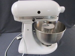 lot 126 image: Kitchen Aid Mixer