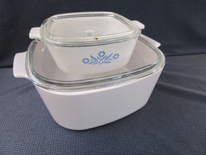 lot 130 image: Corning Casseroles