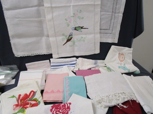 lot 140 image: Linens