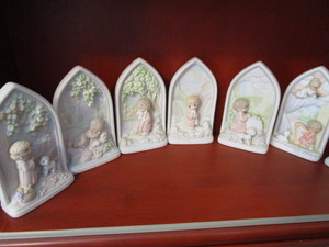 lot 157 image: Precious Moments